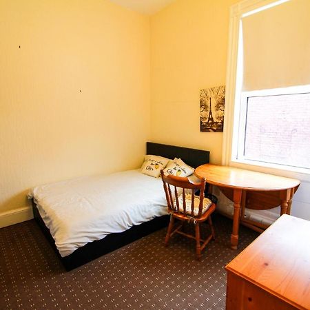 Central Bolton Accommodation 外观 照片
