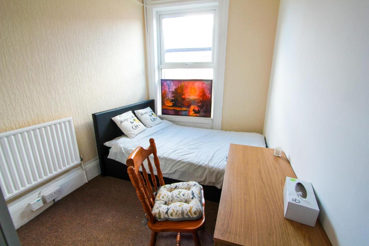 Central Bolton Accommodation 外观 照片