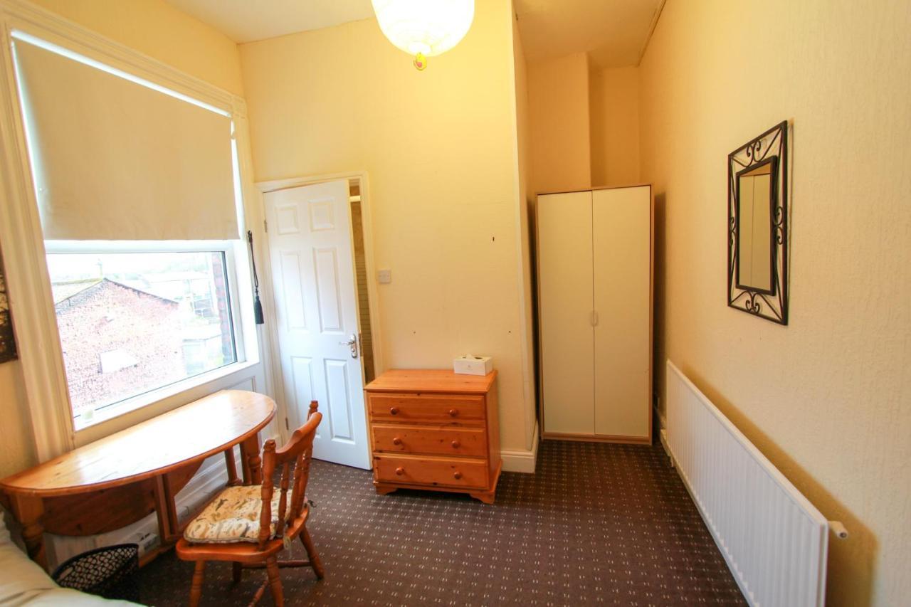 Central Bolton Accommodation 外观 照片