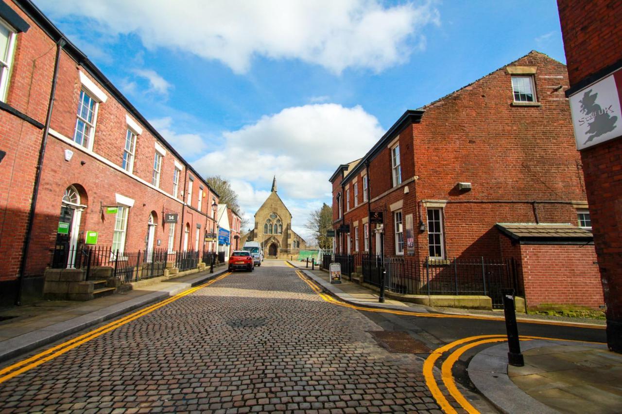 Central Bolton Accommodation 外观 照片
